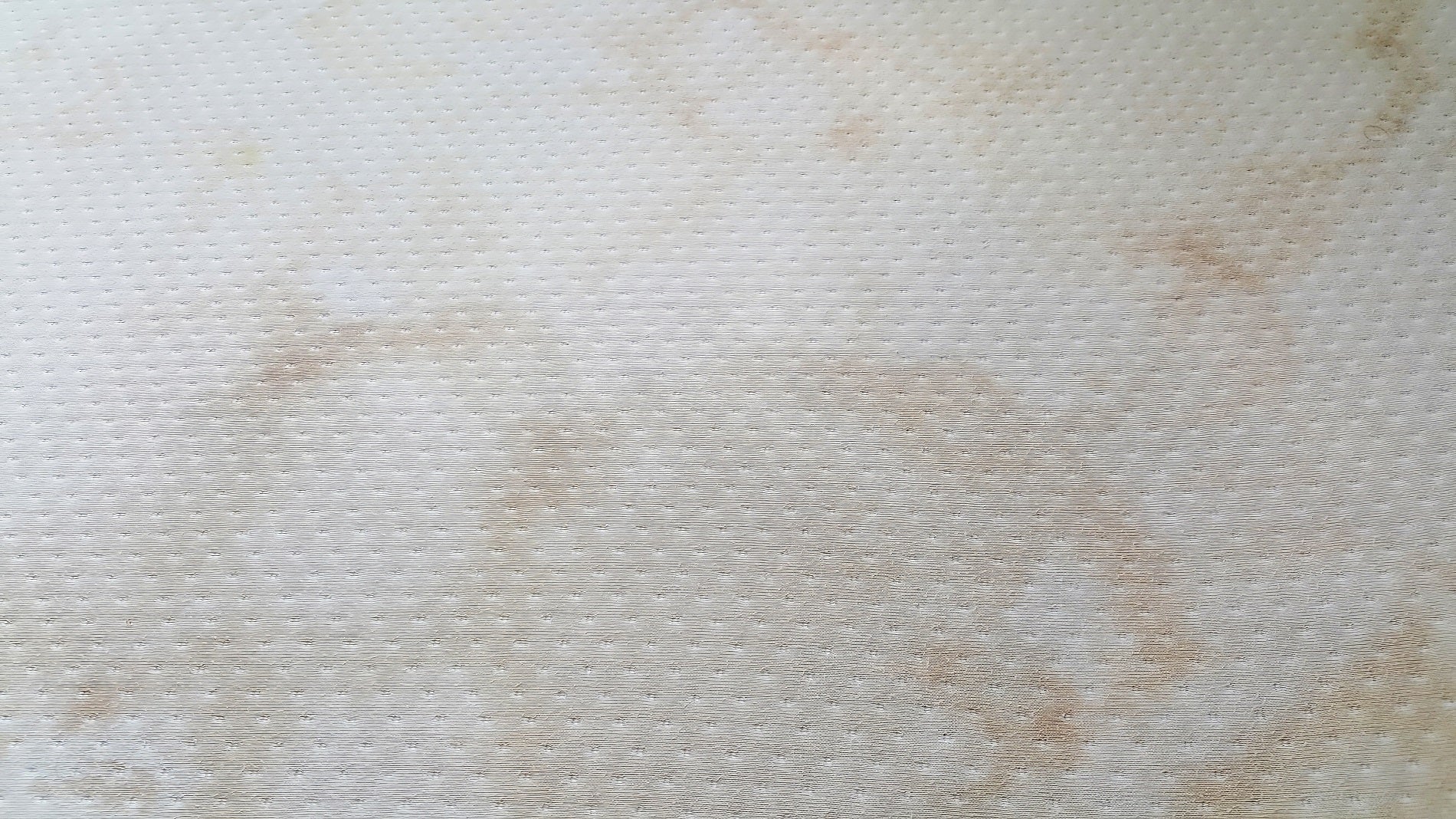 How to Get Yellow Stains Out of a Mattress