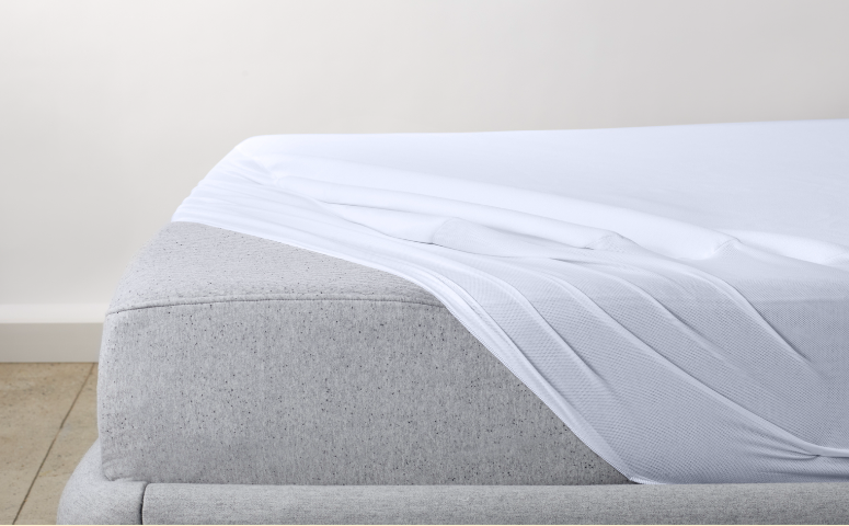 How to Keep Your Fitted Sheet on Your Bed: 6 Ways