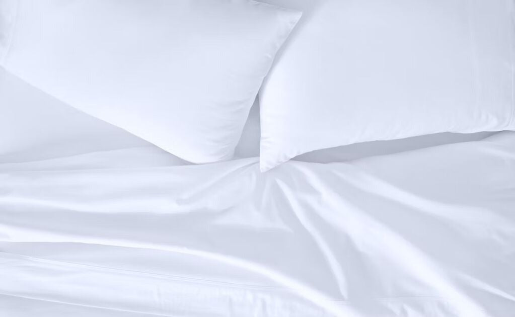 Close-up of Flannel sheet set, white