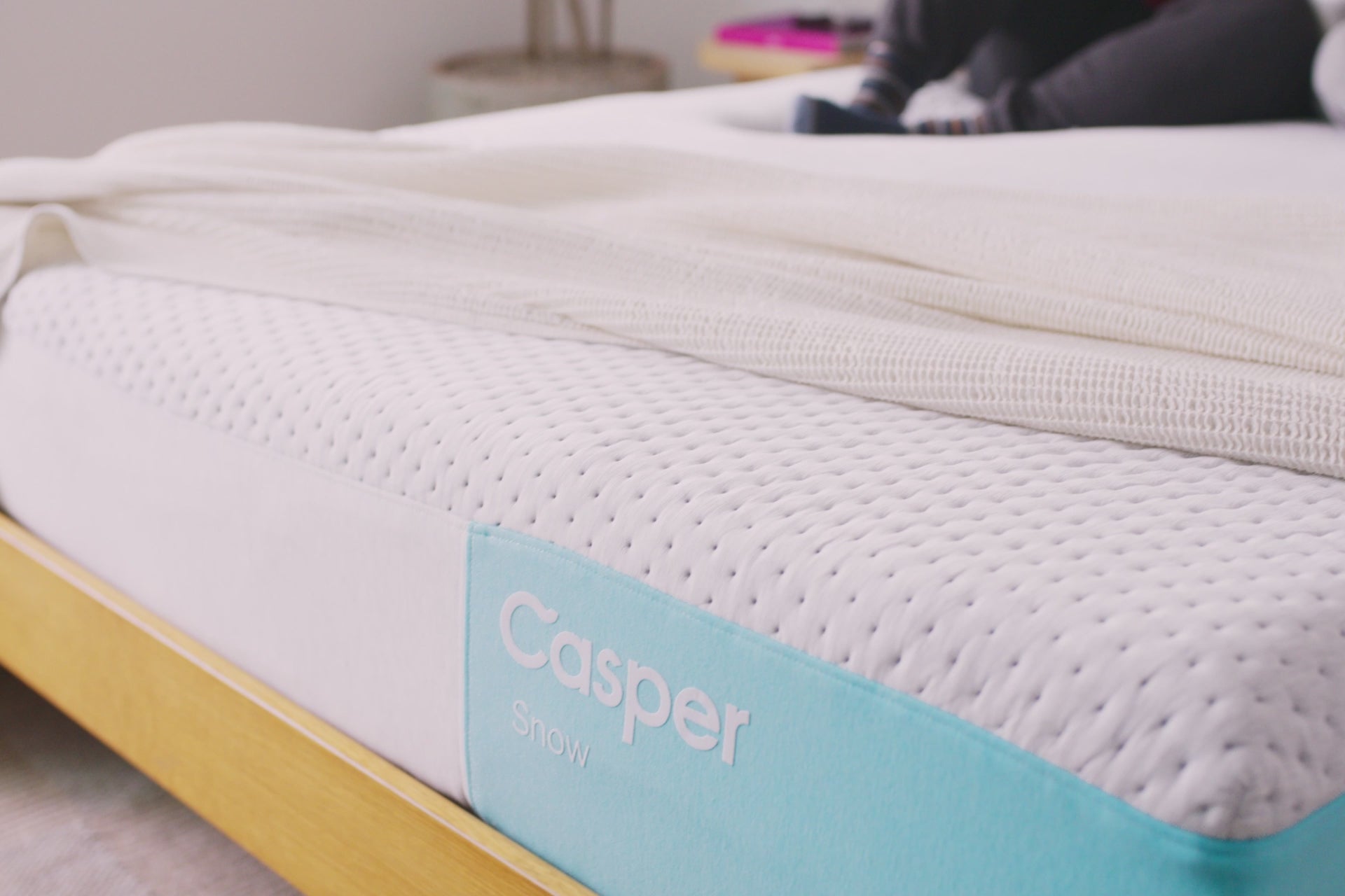 Casper Snow Hybrid Mattress - Thumbnail 4