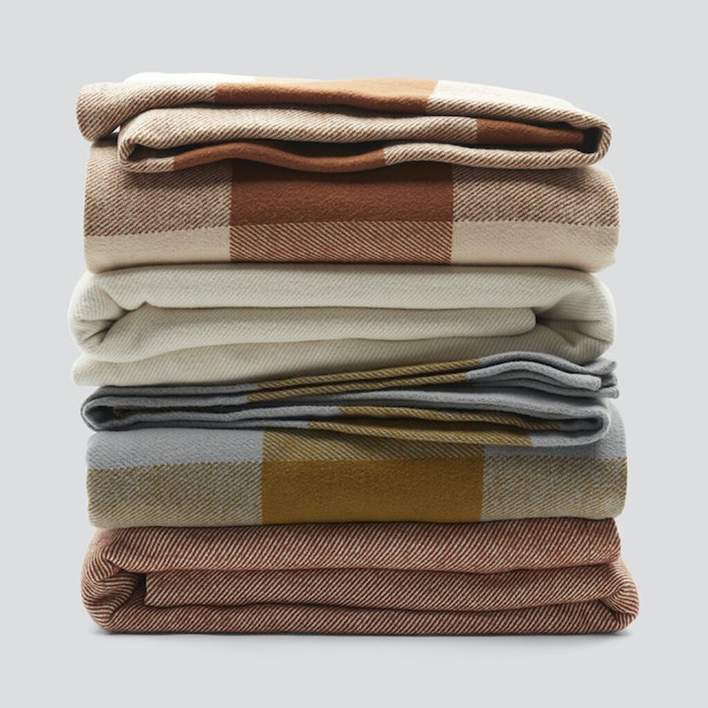 Cozy Woven Blanket gallery item 4