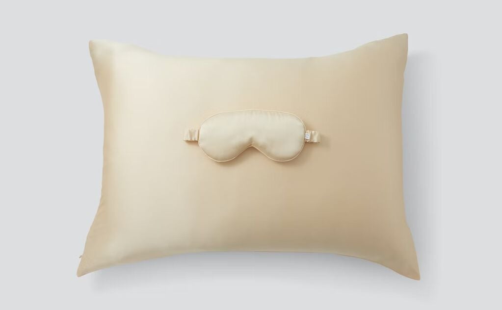 Silk Pillowcase and Sleep Mask Set gallery item